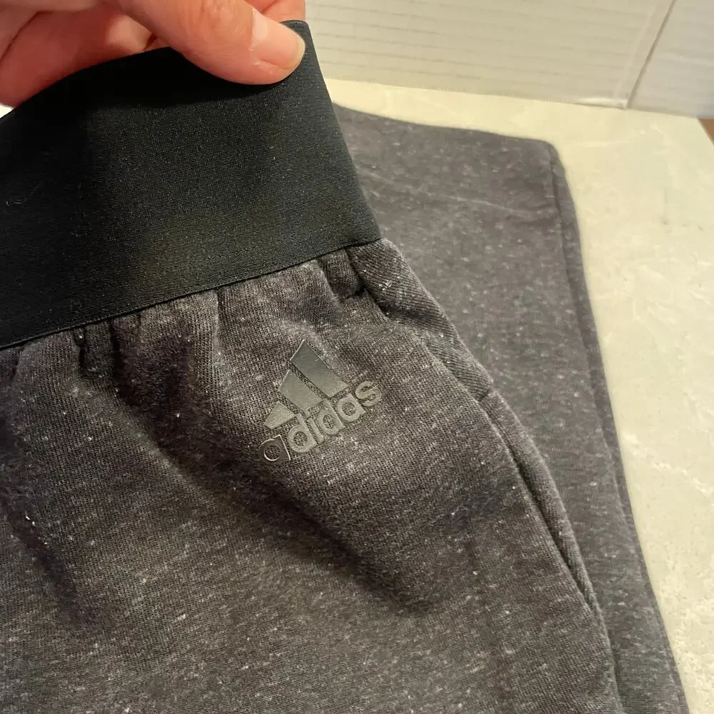 Adidas men's jogger pants charcoal Small elastic waist lounge casual outdoors